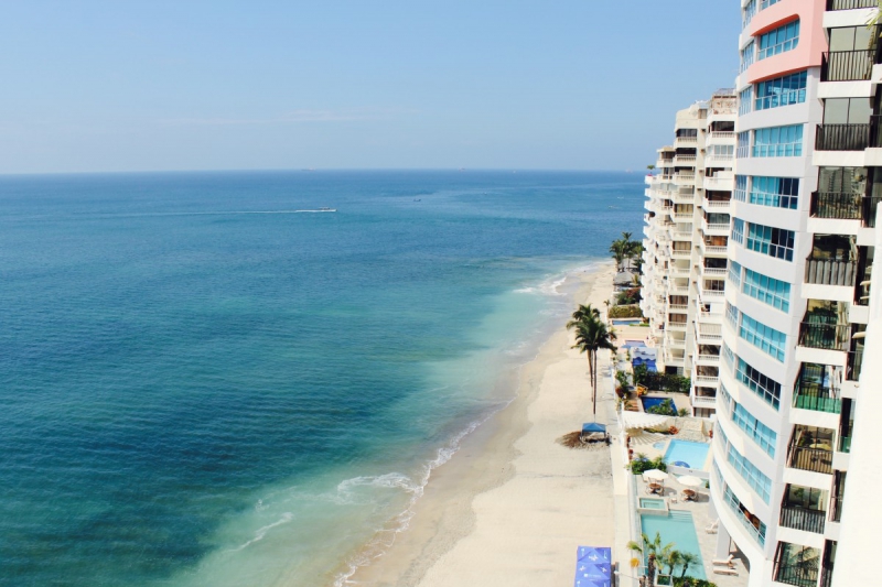 chambre-hote-GARS-min_beach_ocean_shore_hotel_palm_tree-33726